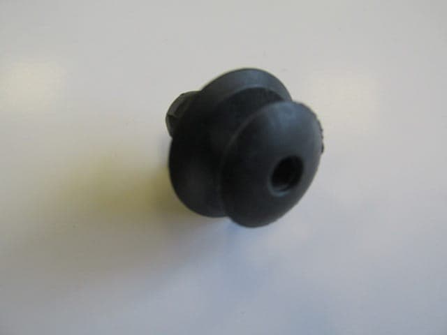 VOLKSWAGEN TRANSPORTER- T4- 96/01; KAPI DÖŞEME KLİPSİ SİYAH (1/2)