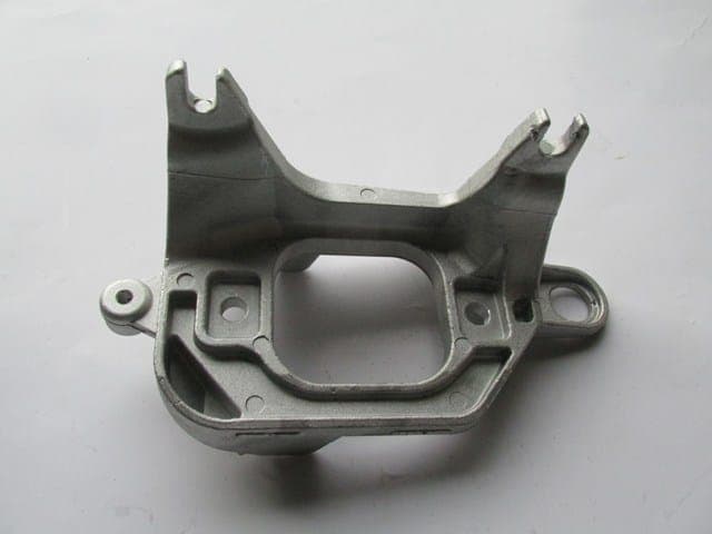 RENAULT TALISMAN- 16/20; MOTOR TAKOZU BAĞLANTI BRAKETİ (ALÜMİNYUM) thumbnail 3