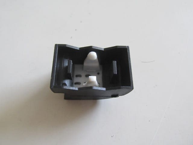 RENAULT FLUENCE- 09/16; ÖN/ARKA CAM DÜĞME BUTONU SOL (DÜZ TIRNAK) thumbnail 2