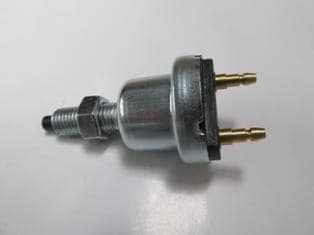 MITSUBISHI L300- MİNİBÜS- 88/09; FREN STOP MÜŞÜRÜ ORJ.NO:MB113078 (EXP) (1/1)