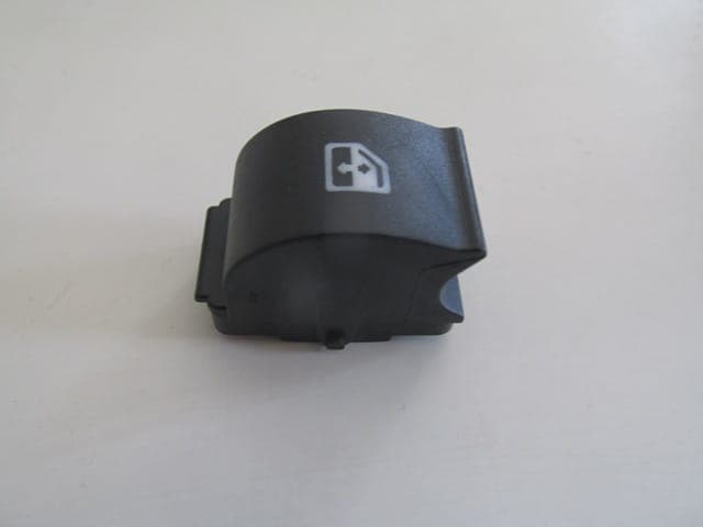 FIAT PALIO- 97/02; ÖN/ARKA CAM DÜĞME BUTONU SAĞ/SOL ADET (1/2)