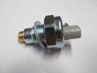 TOYOTA COROLLA- AE101- 93/98; GERİ VİTES MÜŞÜRÜ ORJ.NO:84210-12040 (EXP) (1/2)