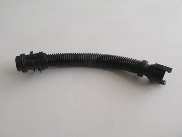 BMW 5 SERI- E60- 04/10; HAVA FİLTRE BORUSU (1/2)