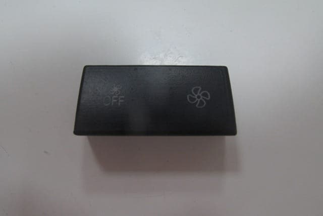 BMW 3 SERI- F30- 12/18; KLİMA AÇMA KAPAMA DÜĞMESİ (1/2)