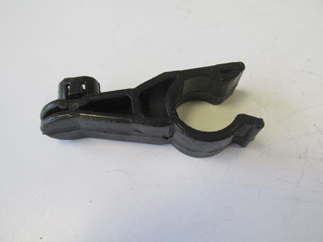 TOYOTA COROLLA- NDE180- 13/16; SU HORTUM TUTUCU (1/2)