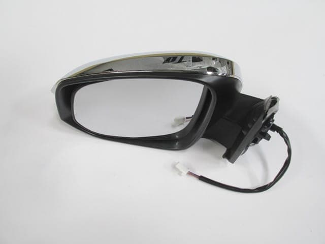 TOYOTA HILUX- PICK UP- 20/22; KAPI AYNASI SOL ELEKTRİKLİ/SİNYALLİ/NİKELAJLI (TYG) (1/3)