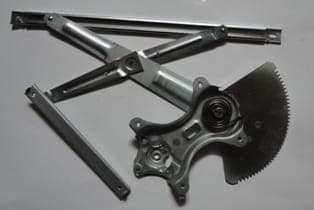 TOYOTA RAV4- 01/04; ÖN CAM KRİKOSU SAĞ ELEKTRİKLİ/MOTORSUZ (HUSHAN) (1/2)