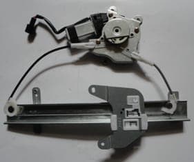 NISSAN MAXIMA- A33- 03/06; ARKA CAM KRİKOSU SAĞ ELEKTRİKLİ/MOTORLU 2FİŞLİ (1/2)