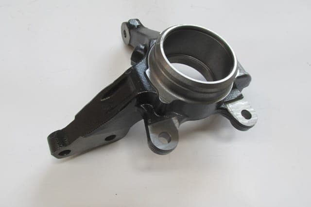 NISSAN MICRA- K13- 13/18;  (MAKYAJLI KASA)ÖN AKS TAŞIYICI SOL (ABS Lİ) (1/3)