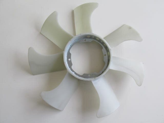 NISSAN SKYSTAR- PICK UP- ND22- 03/12; FAN KANADI (1/2)