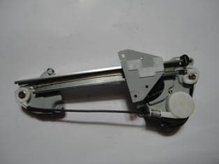 MAZDA 626- SD/HB- 92/97; ARKA CAM KRİKOSU SAĞ ELEKTRİKLİ/MOTORLU 2FİŞLİ (HUSHAN) (1/2)