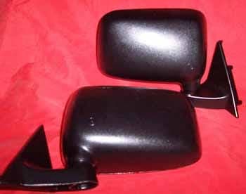 MAZDA B2200- PICK UP- 90/97; KAPI AYNASI SAĞ SİYAH (FAMELLA) (1/1)