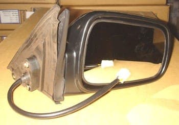 HONDA CIVIC- SD- 88/91; KAPI AYNASI SAĞ ELEKTRİKLİ/SİYAH 3FİŞLİ (4KAPI) (FAMELLA) (1/2)