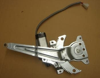 SUZUKI SWIFT- 05/11; ARKA CAM KRİKOSU SOL ELEKTRİKLİ/MOTORLU (TW) (1/1)