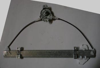 HYUNDAI ATOS- 98/01; ÖN CAM KRİKOSU SOL MANUEL (HUSHAN) (1/1)