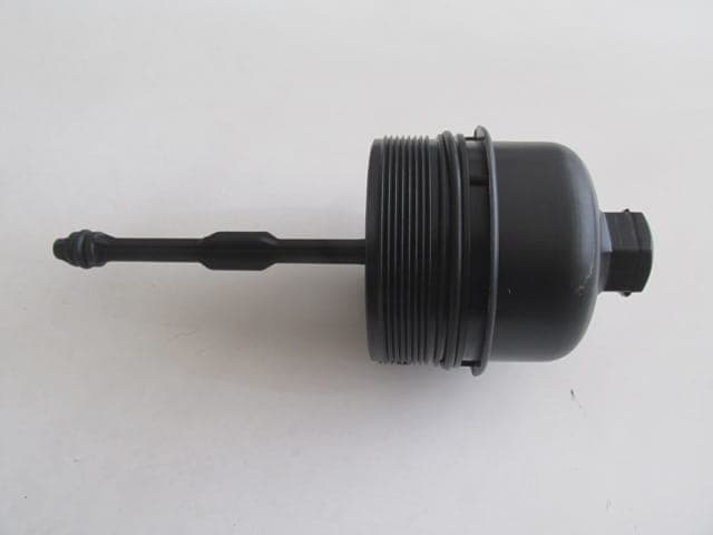 KIA CEED- 12/18; MOTOR YAĞ FİLTRE KAPAĞI (PLASTİK) (1/3)