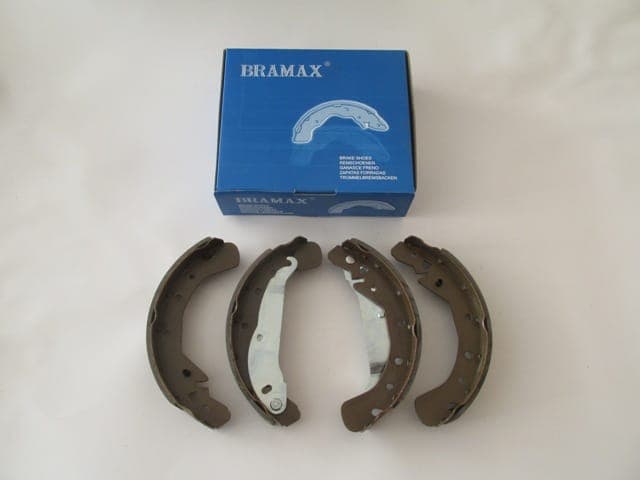 OPEL ZAFIRA- 99/04; ARKA FREN PABUCU 1,6/1,8/2,0 (114,3X40)(BRAMAX) (1/4)