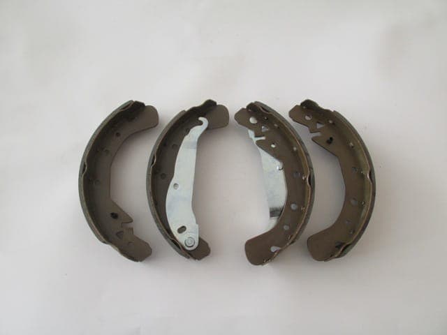 OPEL ZAFIRA- 99/04; ARKA FREN PABUCU 1,6/1,8/2,0 (114,3X40)(BRAMAX) thumbnail 2