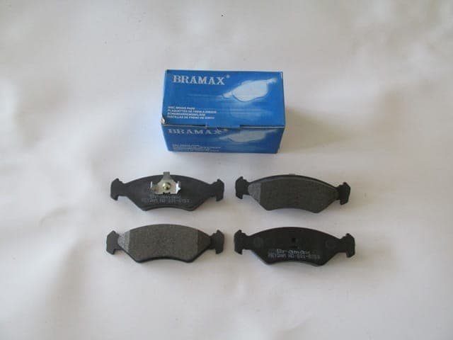 CITROEN SAXO- 00/03; ÖN FREN BALATASI (DİSK)(141X44,3X18) (BRAMAX) (1/4)