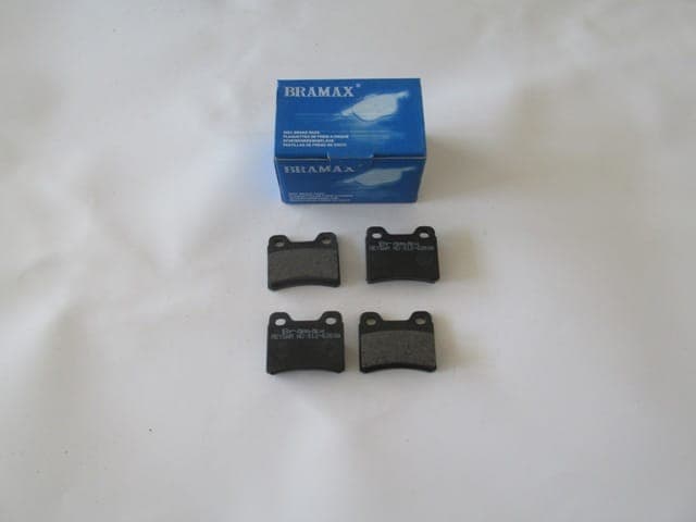 KIA SEPHIA- II- 02/06; ARKA FREN BALATASI (DİSK)(61,8x50,9x15) (BRAMAX) (1/4)