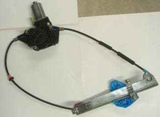 FORD MONDEO- 97/00; ARKA CAM KRİKOSU SAĞ ELEKTRİKLİ/MOTORLU (TW) (1/2)