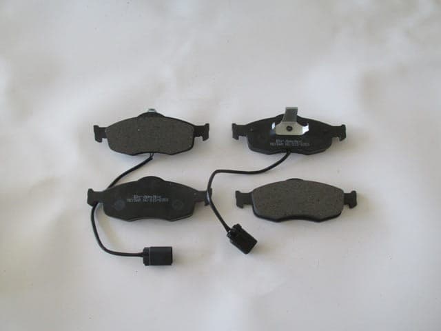 FORD MONDEO- 93/00; ÖN FREN BALATASI (2 KABLOLU) (DİSK) (155X58,7X18/15;6.4X58.7X18) (BRAMAX) thumbnail 2