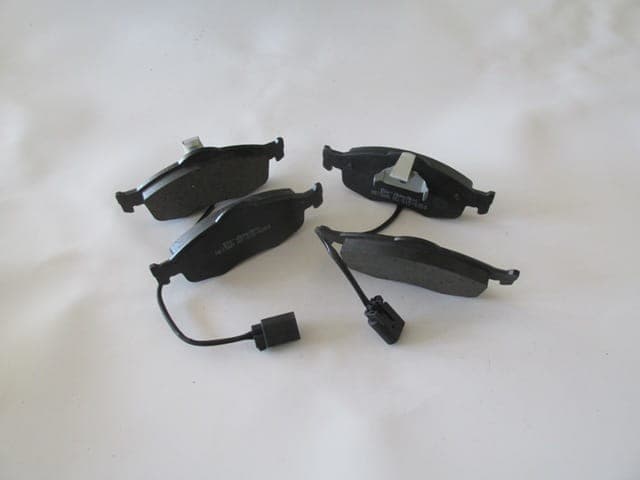 FORD MONDEO- 93/00; ÖN FREN BALATASI (2 KABLOLU) (DİSK) (155X58,7X18/15;6.4X58.7X18) (BRAMAX) thumbnail 3