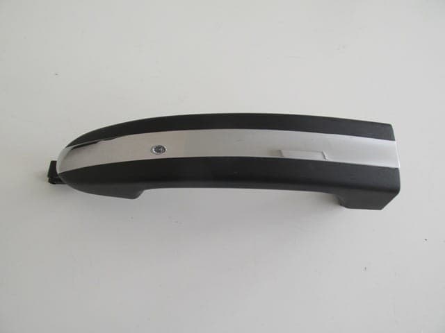 FORD MONDEO- 07/11; ÖN/ARKA KAPI DIŞ AÇMA KOLU SİYAH/NİKELAJ KAPLAMALI SAĞ/SOL AYNI (ADET) (BFN) (1/4)