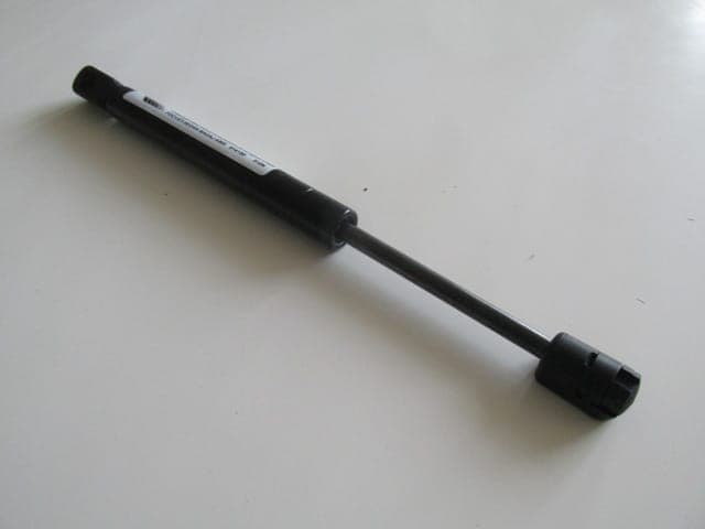 FORD FOCUS- SD- 05/07; BAGAJ AMORTİSÖRÜ SAĞ/SOL AYNI ADET thumbnail 2