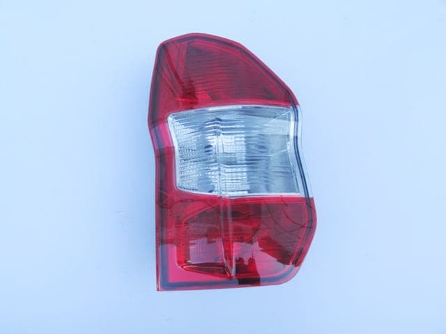 FORD TOURNEO COURIER- 14/18; STOP LAMBASI SOL KIRMIZI/BEYAZ (MARS) (1/3)