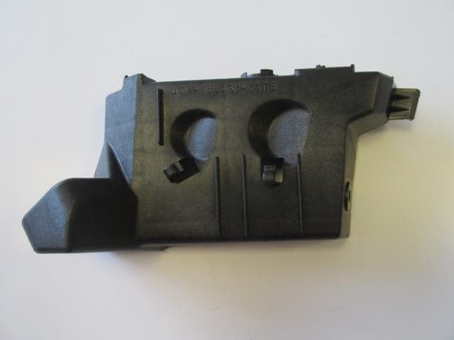 FORD TOURNEO COURIER- 14/18; ÖN TAMPON BAĞLANTI BRAKETİ SAĞ (1/2)