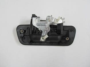 ISUZU D MAX- PICK UP- 04/07; ARKA BAGAJ KAPAĞI ORTA AÇMA KOLU SİYAH (KİLİT DELİKSİZ) (BFN) thumbnail 2