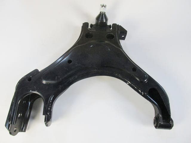 ISUZU D MAX- PICK UP- 04/07; ÖN ALT TABLA SAĞ 4X4 ROTİLLİ/BURÇLU (SALINCAK) (SH) (1/3)