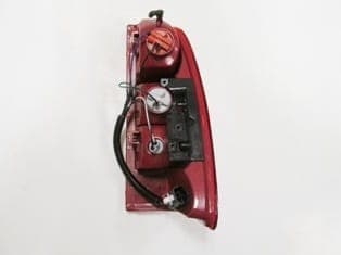 ISUZU D MAX- PICK UP- 07/12; STOP LAMBASI SOL KIRMIZI/BEYAZ (BRAKETLİ) (4X2/4X4) (FAMELLA) thumbnail 4