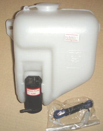 ISUZU TFR PICK UP- 98/02; ÖN CAM SU BİDONU/DEPOSU MOTORLU (BFN) (1/1)